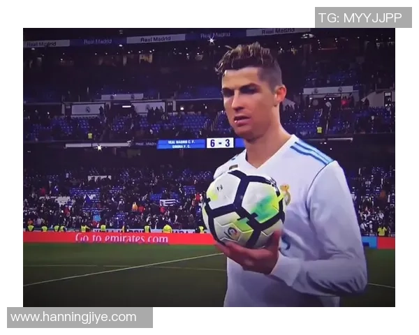 穿两套足球服的球星背后故事与多重身份的独特魅力