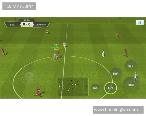 从草根到巨星 足球传奇人物的成长历程与辉煌生涯解析 从草根到巨星 足球传奇人物的成长历程与辉煌生涯解析